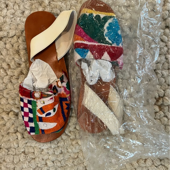 NIB MOMO New York x Anthropologie Dessa Embroidered Sling Back Leather Sandals - Picture 12 of 16